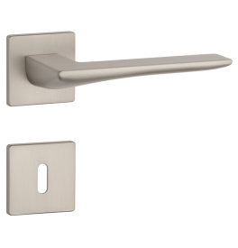 Klika APRILE IRIS - HR 5S - Nikl perla